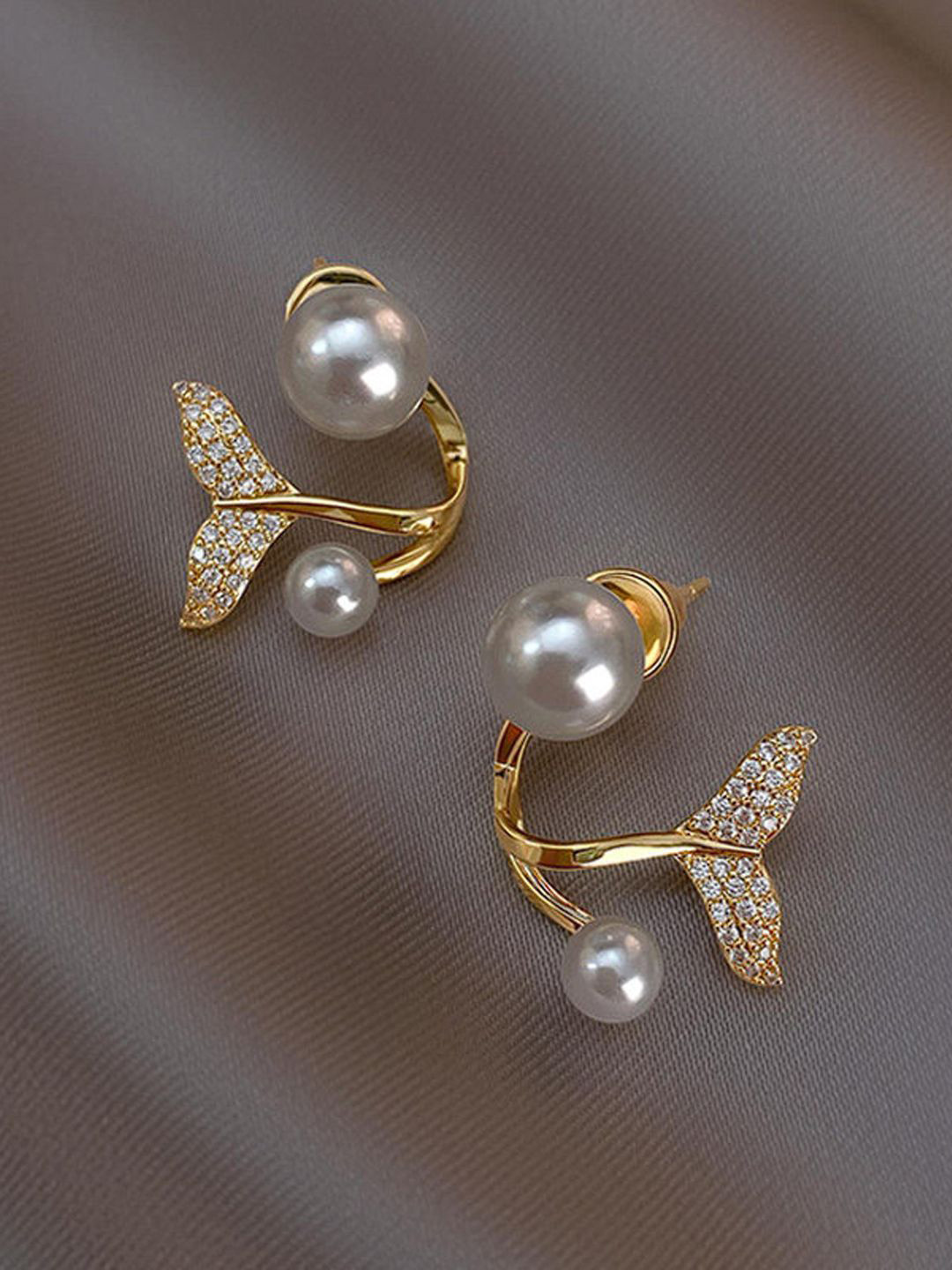 styledose Korean Sterling Silver Stone & Pearls Studded Mermaid Shape Ear Cuff