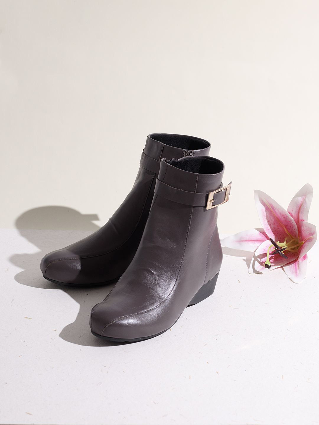 Inc 5 Women Round Toe Wedge Heel Ankle Boots