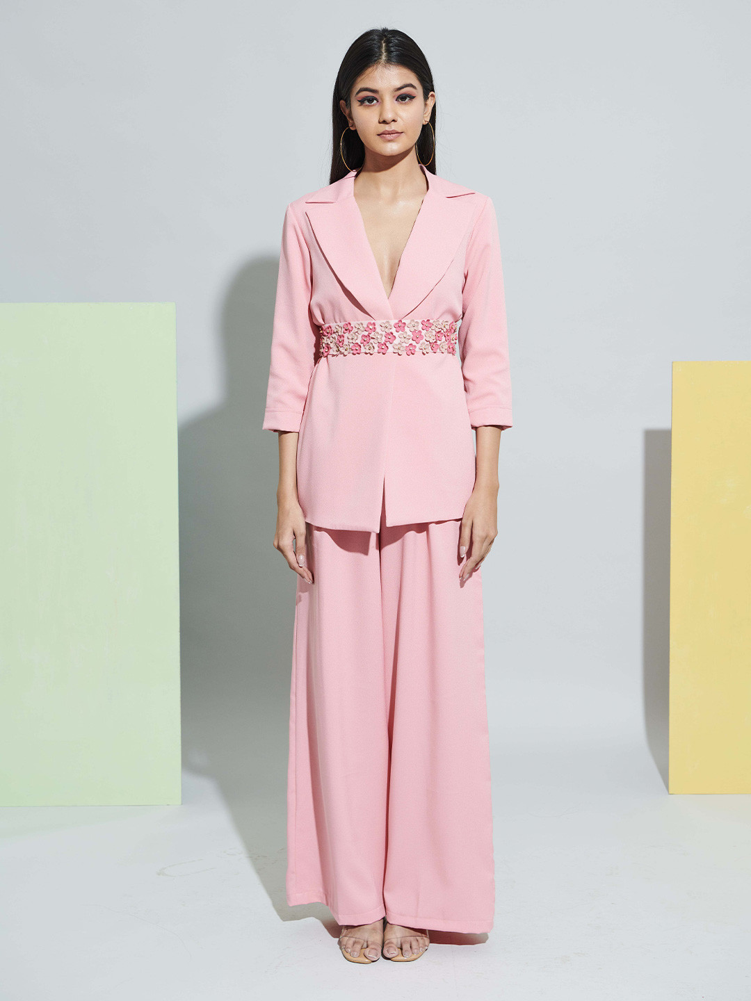 WEAVING CULT Women Full Suit With 3D Flowers Belt