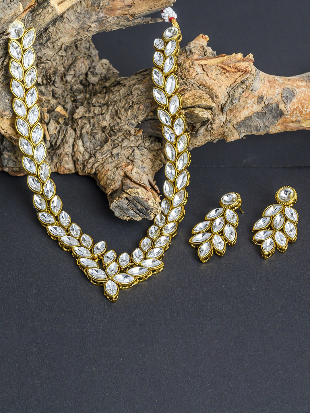 VIPY HANGER Artificial Stones Studded Jewellery Set