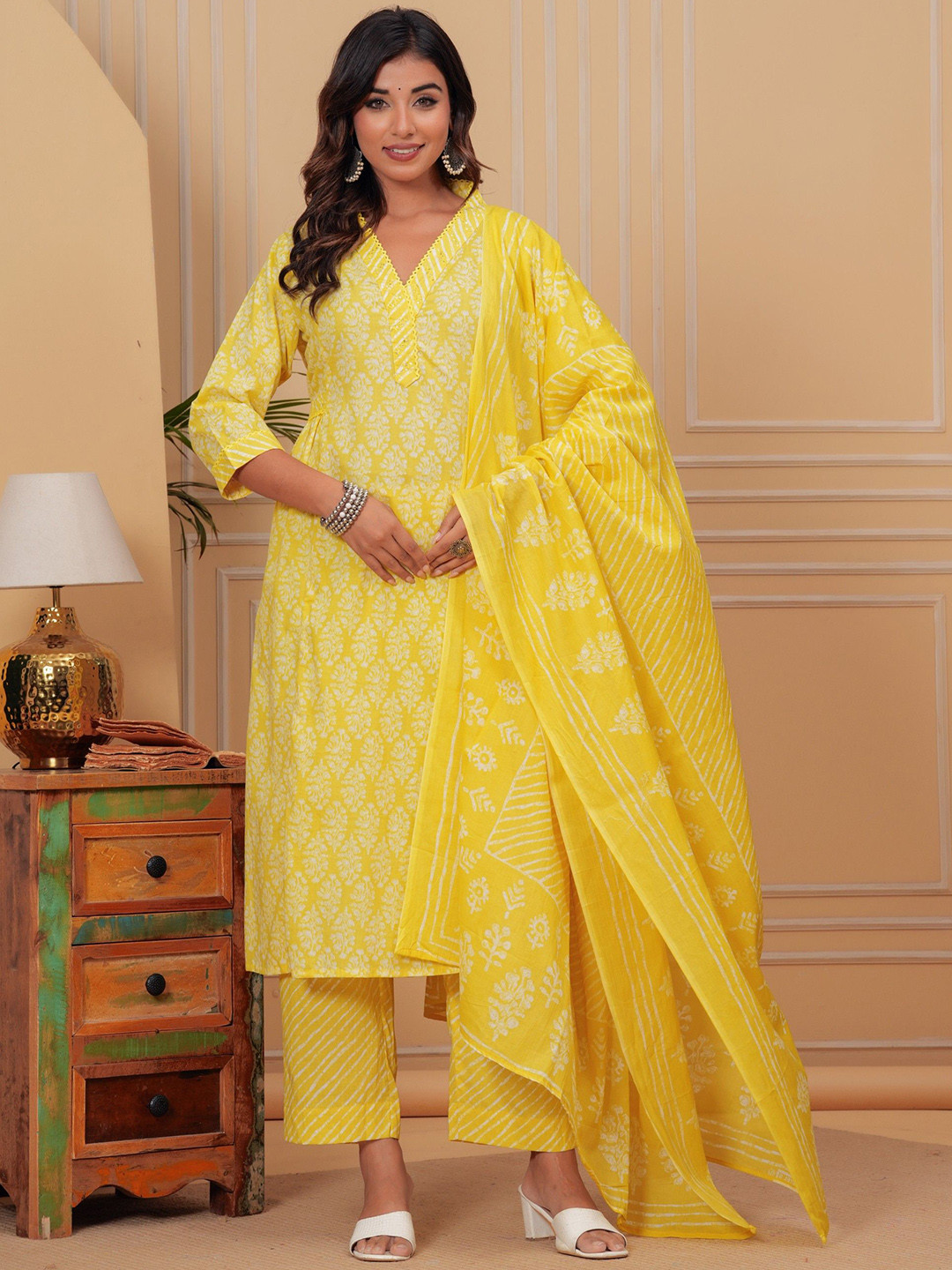 Kanahari Floral Printed V Neck Pure Cotton Kurta With Trousers & Dupatta