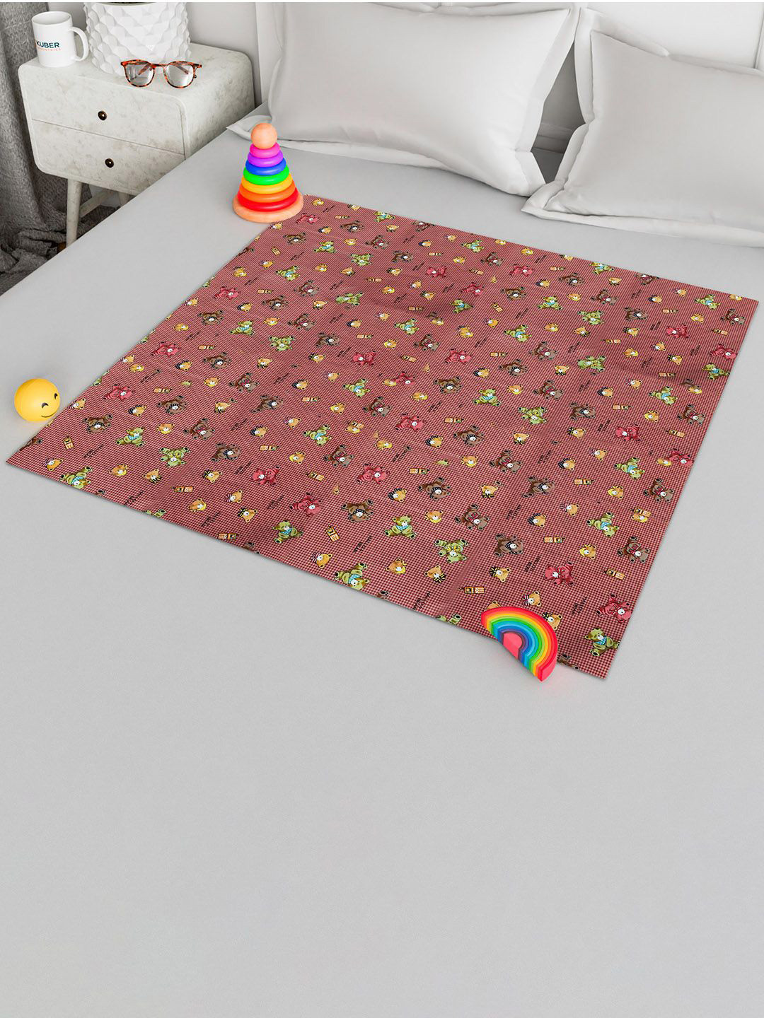 Kuber Industries Maroon & Green Printed Reversible Mattress Protector