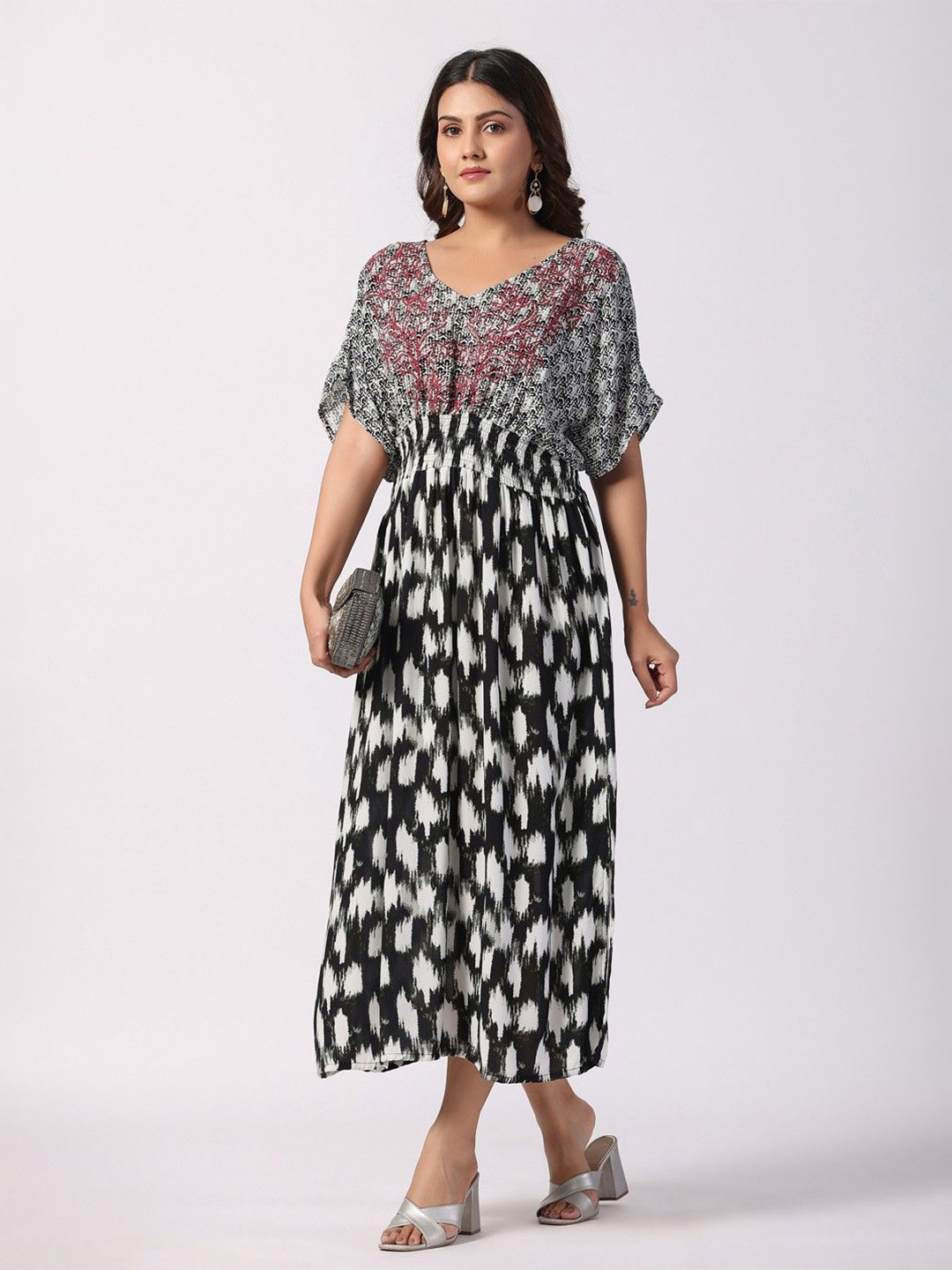 STIL O STITCH Print Satin Fit & Flare Maxi Dress