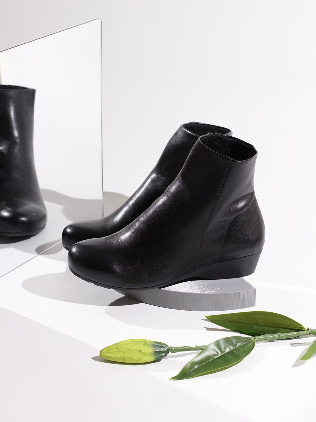 Inc 5 Women Round Toe Wedge Heel Ankle Boots