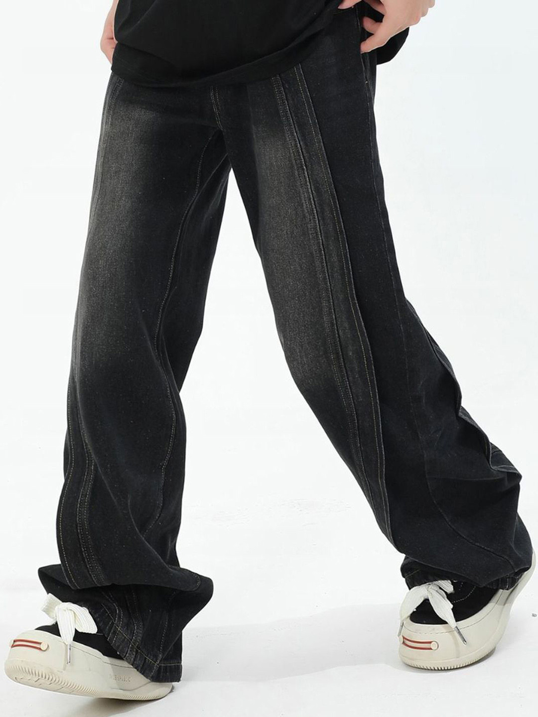 HERE&NOW Men Mid-Rise Light Fade Wide Leg Jeans