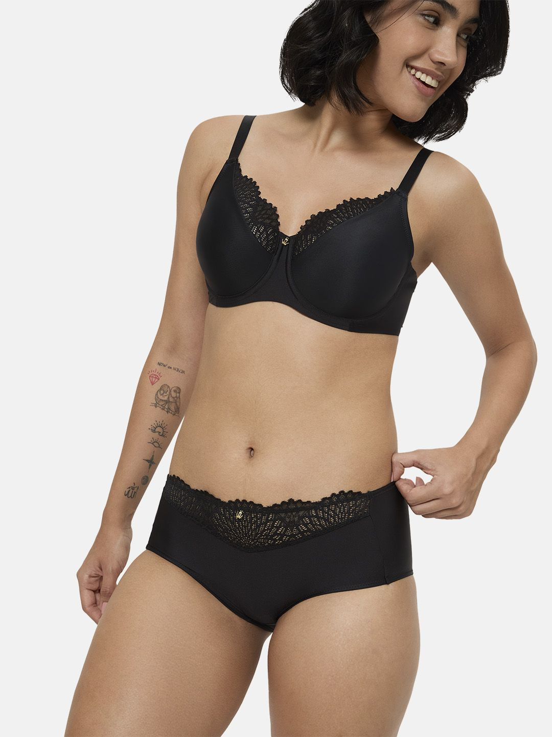 Triumph Lacy Sensation Wired Non Padded Bra