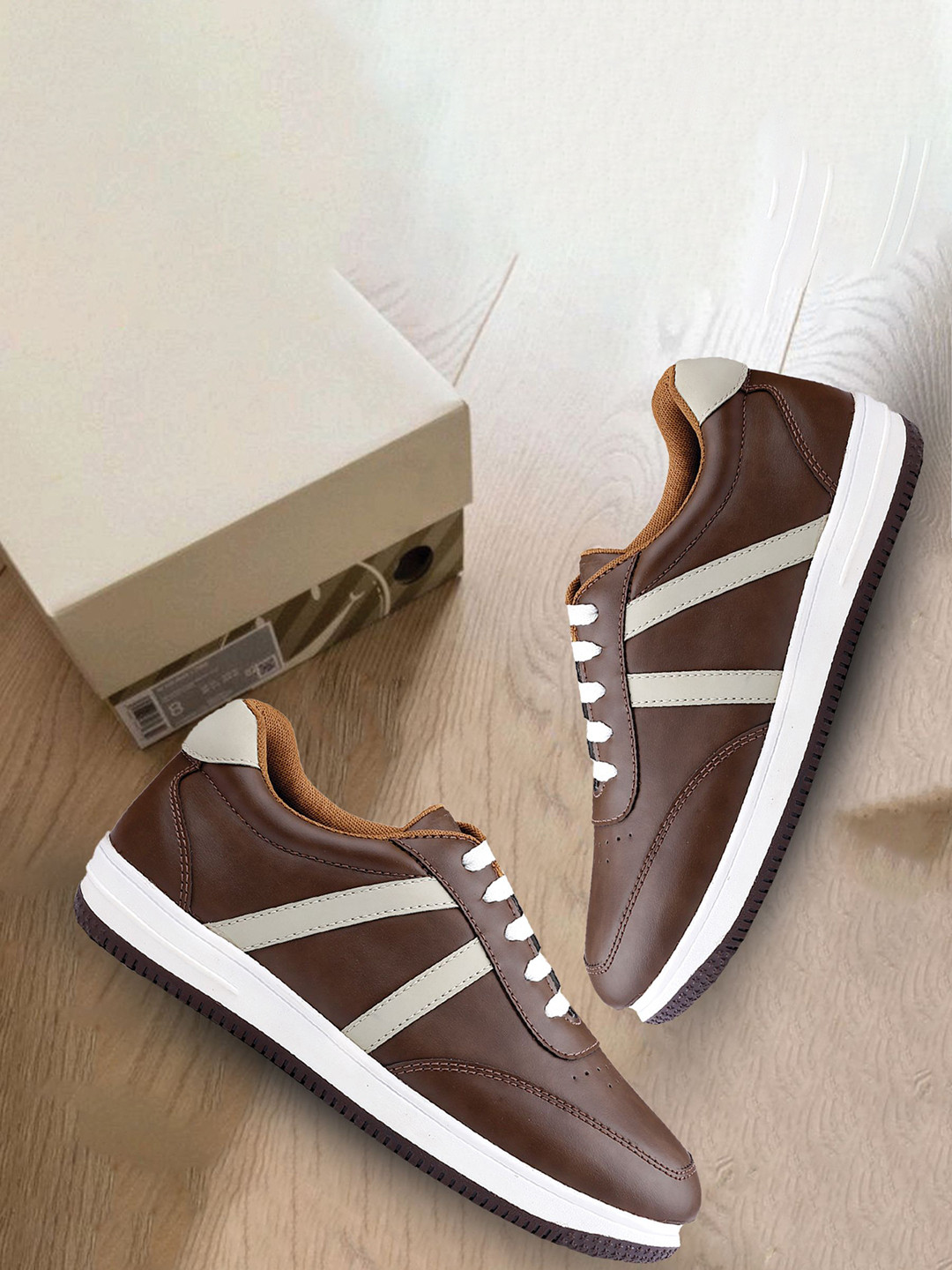 riffway Men Striped Suede Sneakers