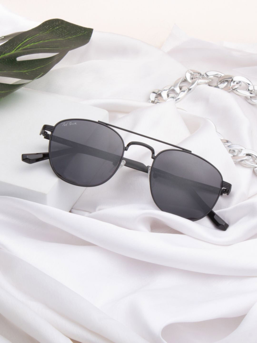 Ted Smith Unisex Black Aviator Metal Sunglasses With Polarised Lens TEES-6_C1