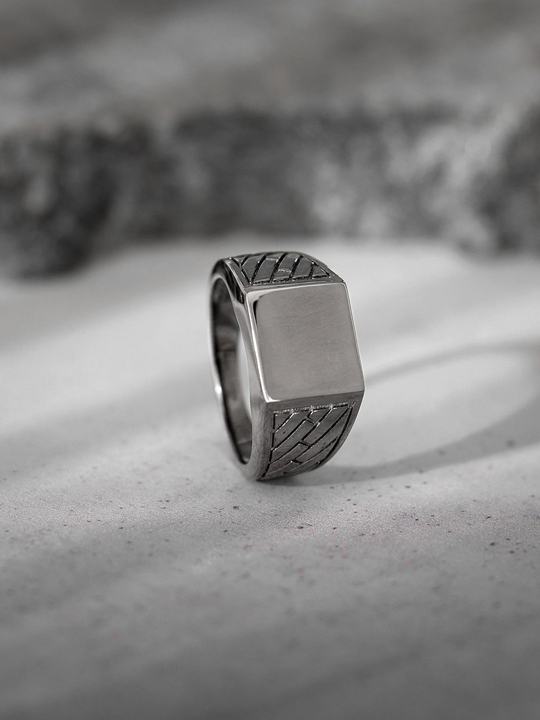 GIVA 925 Silver Black Rhodium Ultimate Ring For Him