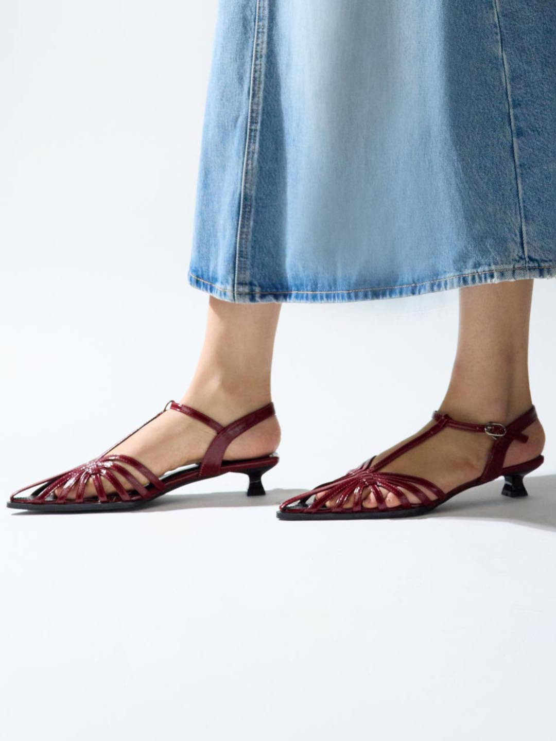 CAI  Women Webbed Maroon Slingback Heels