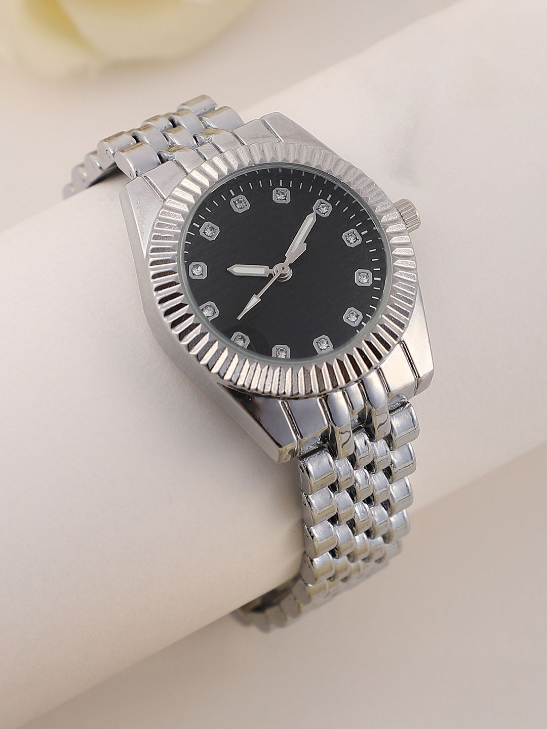 HAUTE SAUCE   Women Patterned Dial & Stainless Steel Bracelet Style Straps Analogue Watch