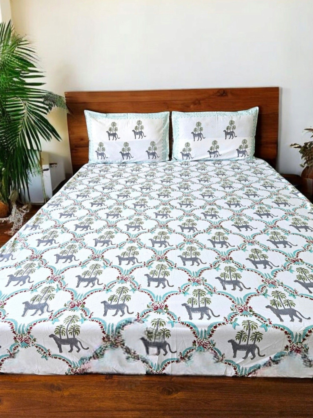 Feels Like Home Blue Animal Cotton 240 TC Super King Fine Bedsheet with 2 Pillow Covers-274 x 274 cm
