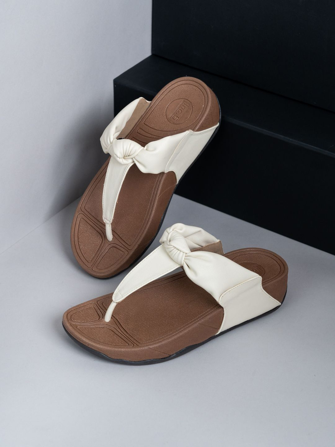 Inc 5 Women Slip-On T-Strap Flats