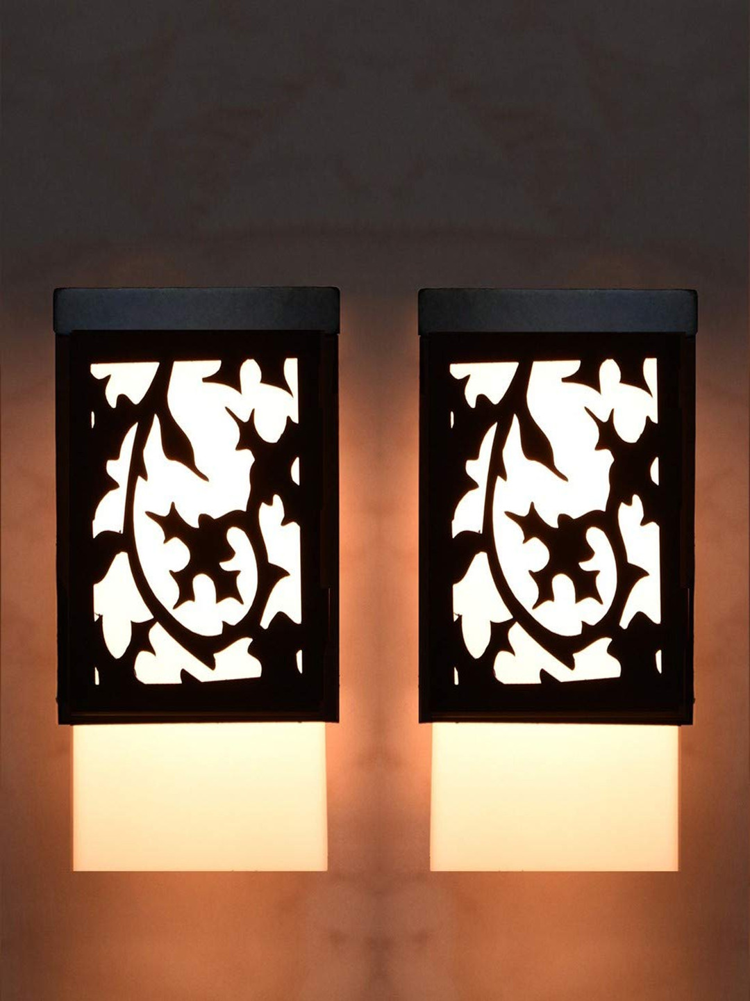 Gojeeva Black & White 2 Pieces Textured Square Shaped Wooden Hanging Wall Lamps