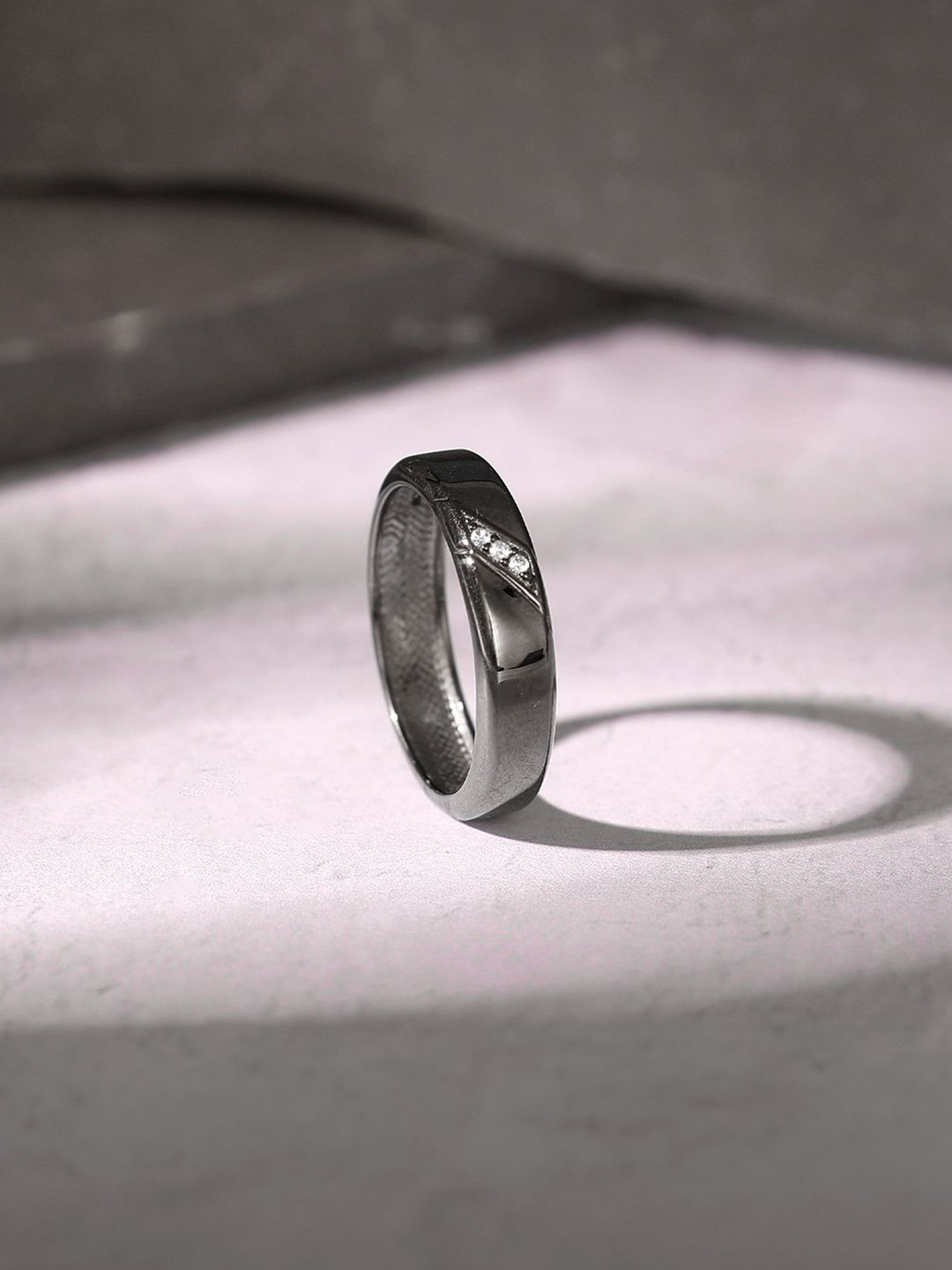 GIVA Men 925 Silver Black Rhodium Plated Cubic Zirconia Studded Band