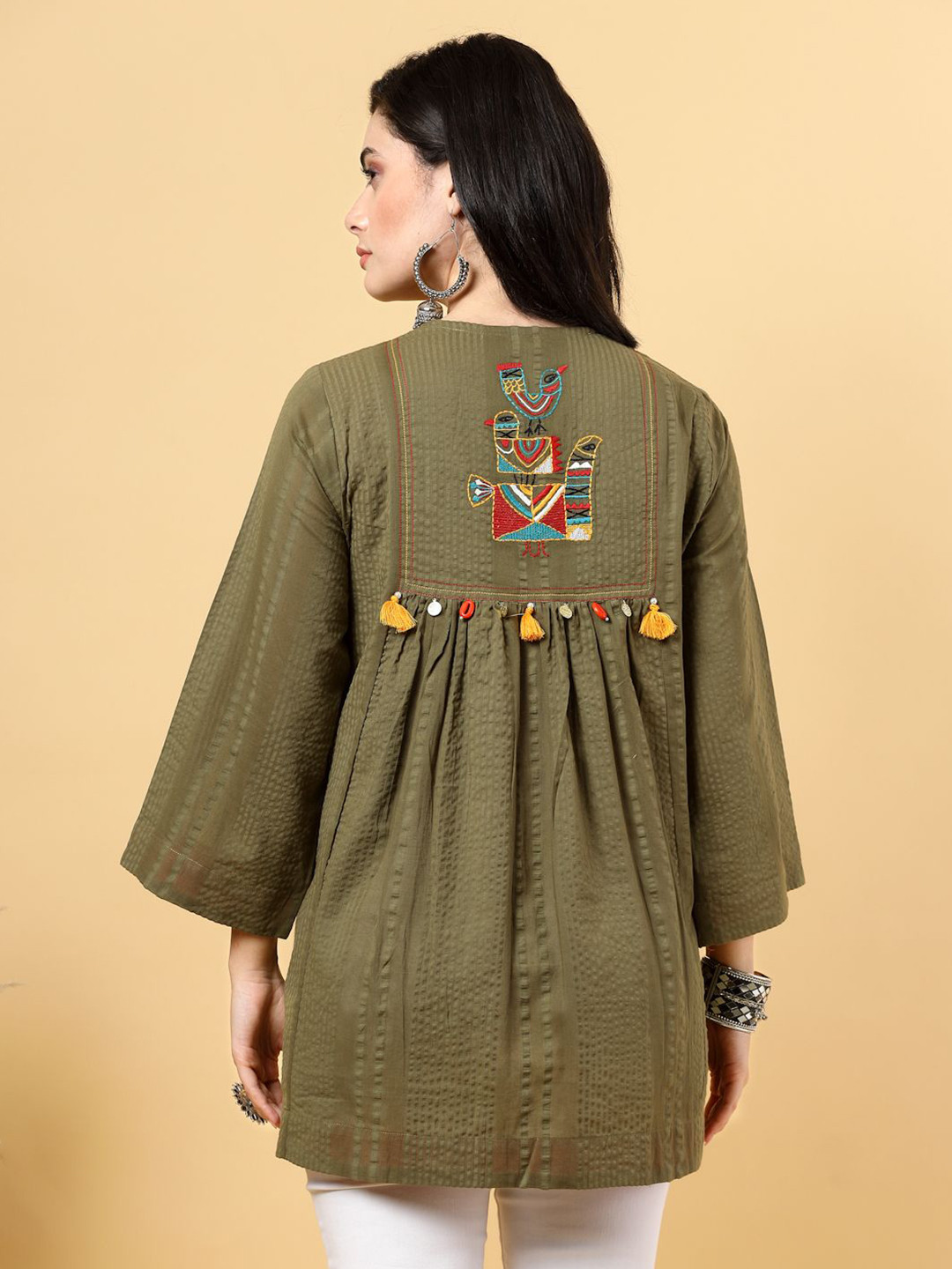 JAPER KURTI Ethnic Motifs Embroidered Tie-Up Cotton Shrug