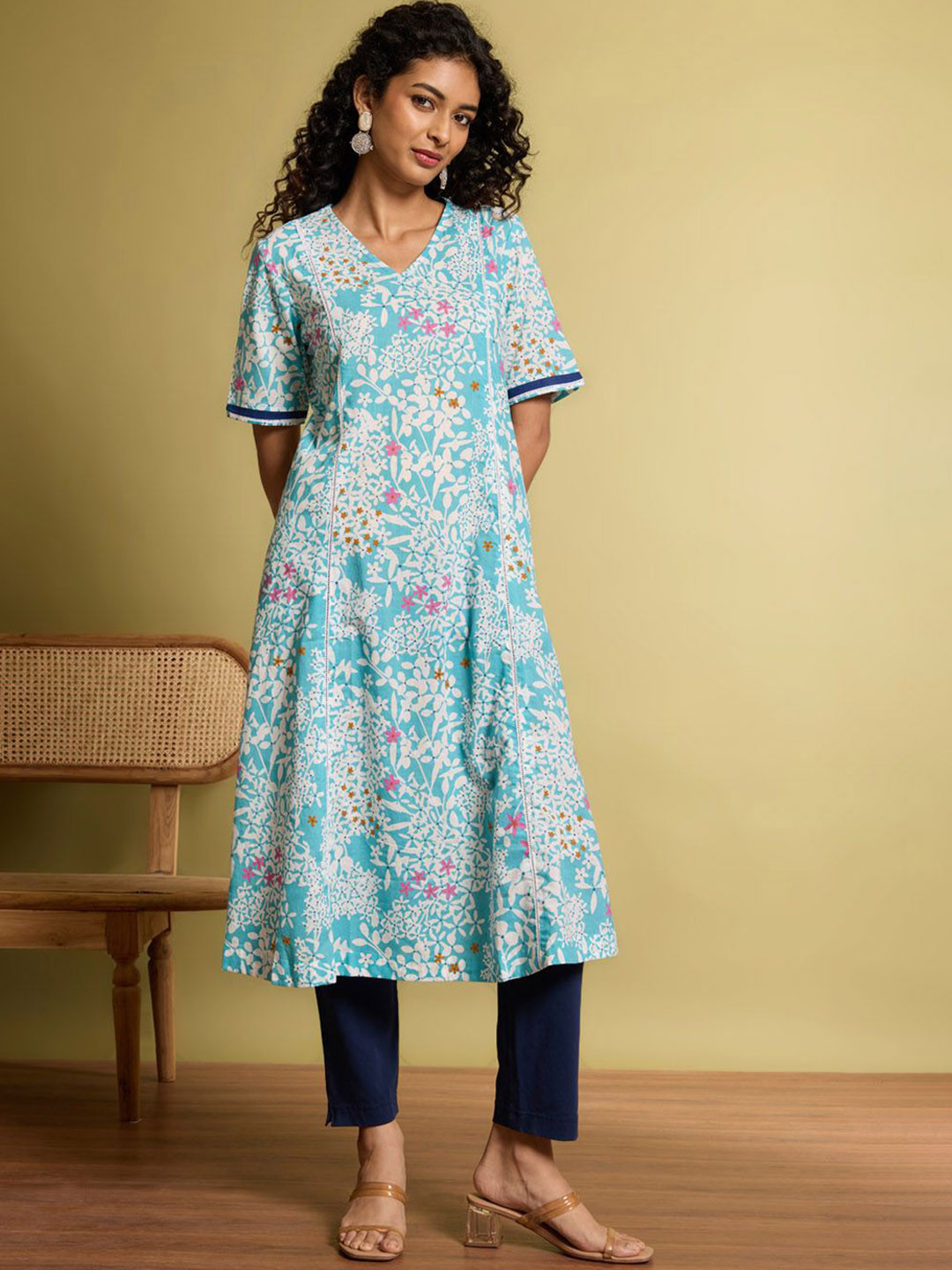 Taneira Floral Printed Pure Cotton V-Neck A-line Kurta