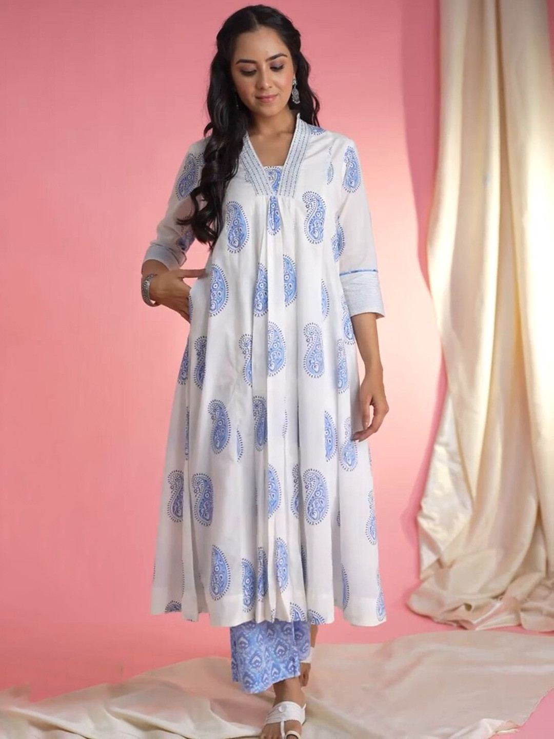 GEKHA Pailsey Printed Pleated V-Neck Pure Cotton A-Line Kurta With Trouser