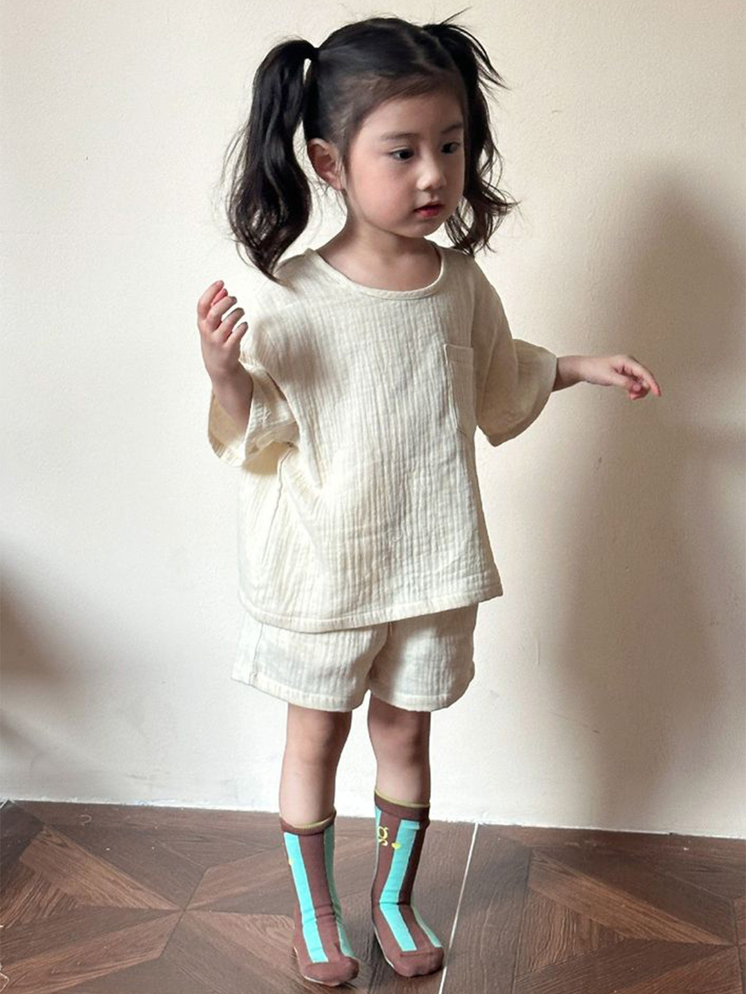 LULU & SKY Kids Textured Round Neck Pure Cotton T-shirt With Shorts