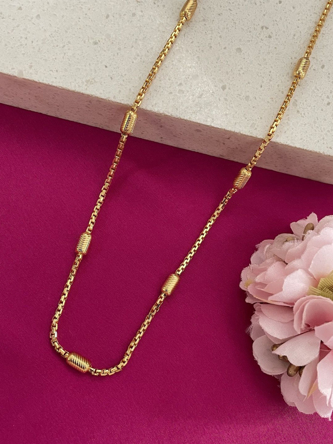 Digital Dress Room Gold-Plated Artificial Beaded Minimal Design Chain Necklace