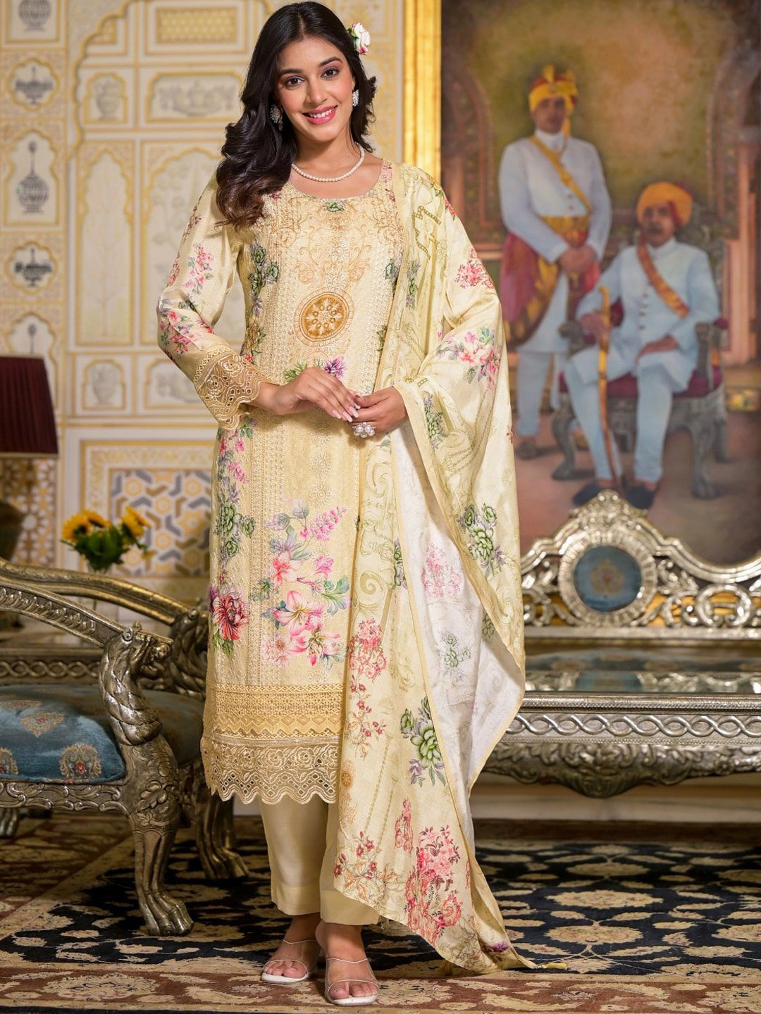 Sindh Fashion Women Floral Printed Regular Kurta with Trousers & With Dupatta