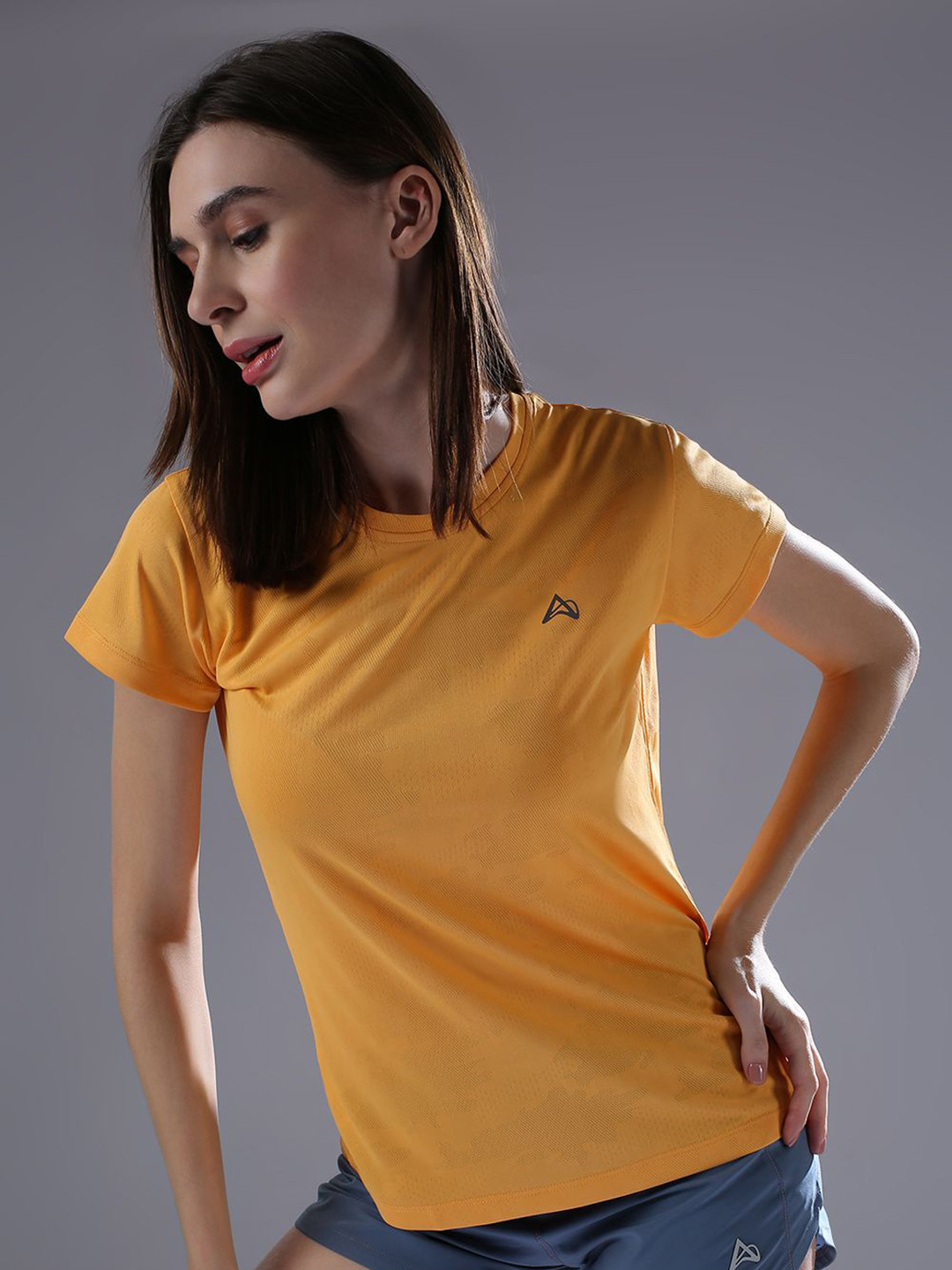 AGUANTE Women's Race T-shirts
