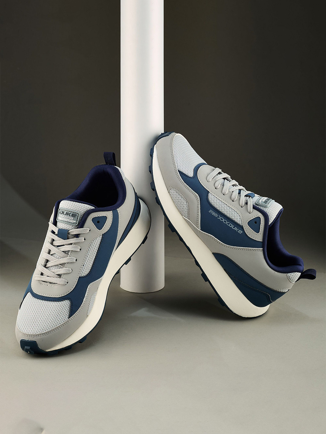 DUKE MEN'S GRIPLOCK SPORTS SHOES