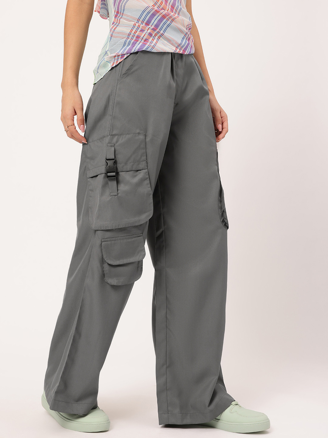 DressBerry Women Solid Cargo Wide Leg Trousers
