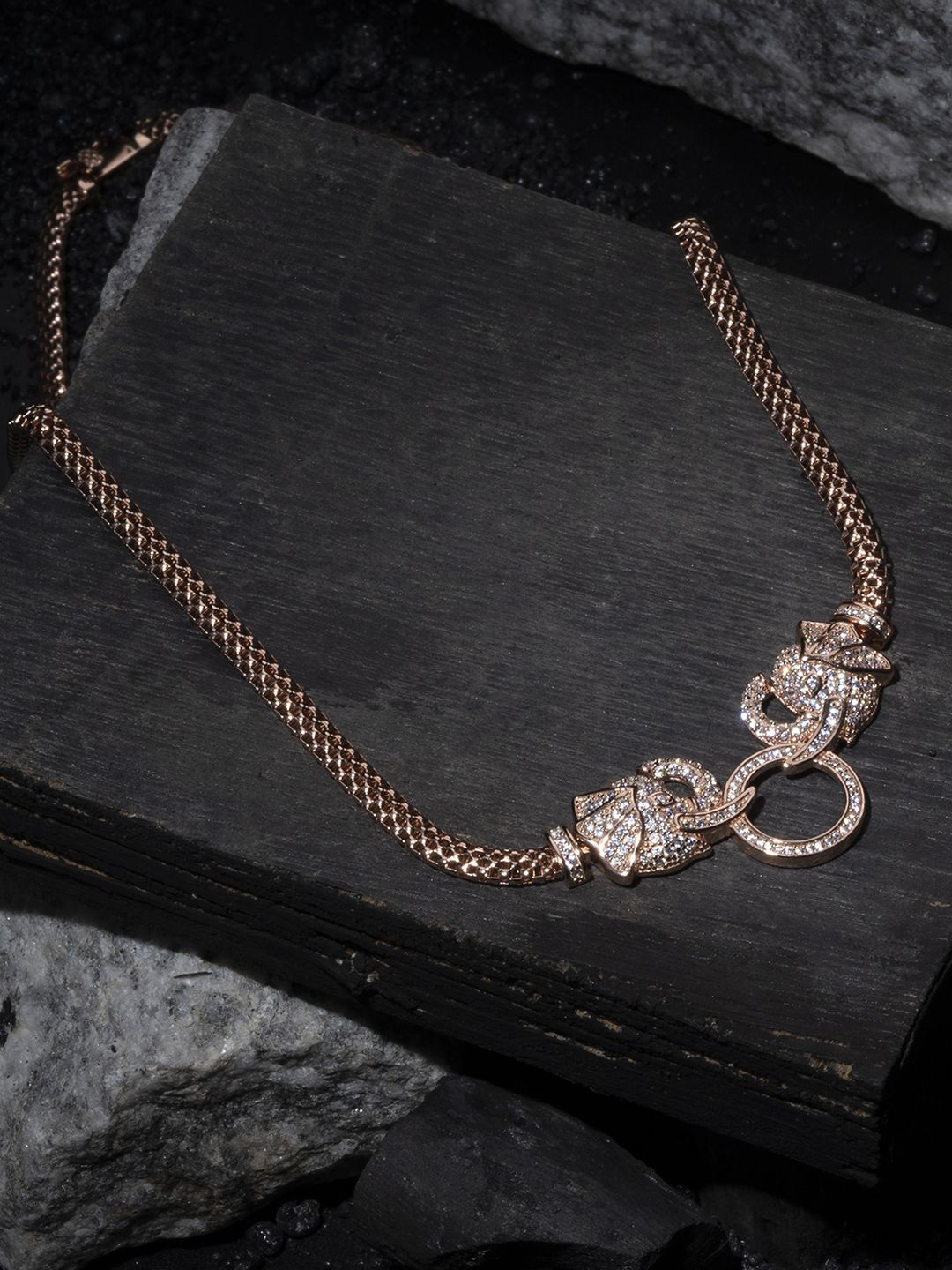 TOUCH925 Silver Cubic Zirconia Stone Studded Artisanal Knots Necklace