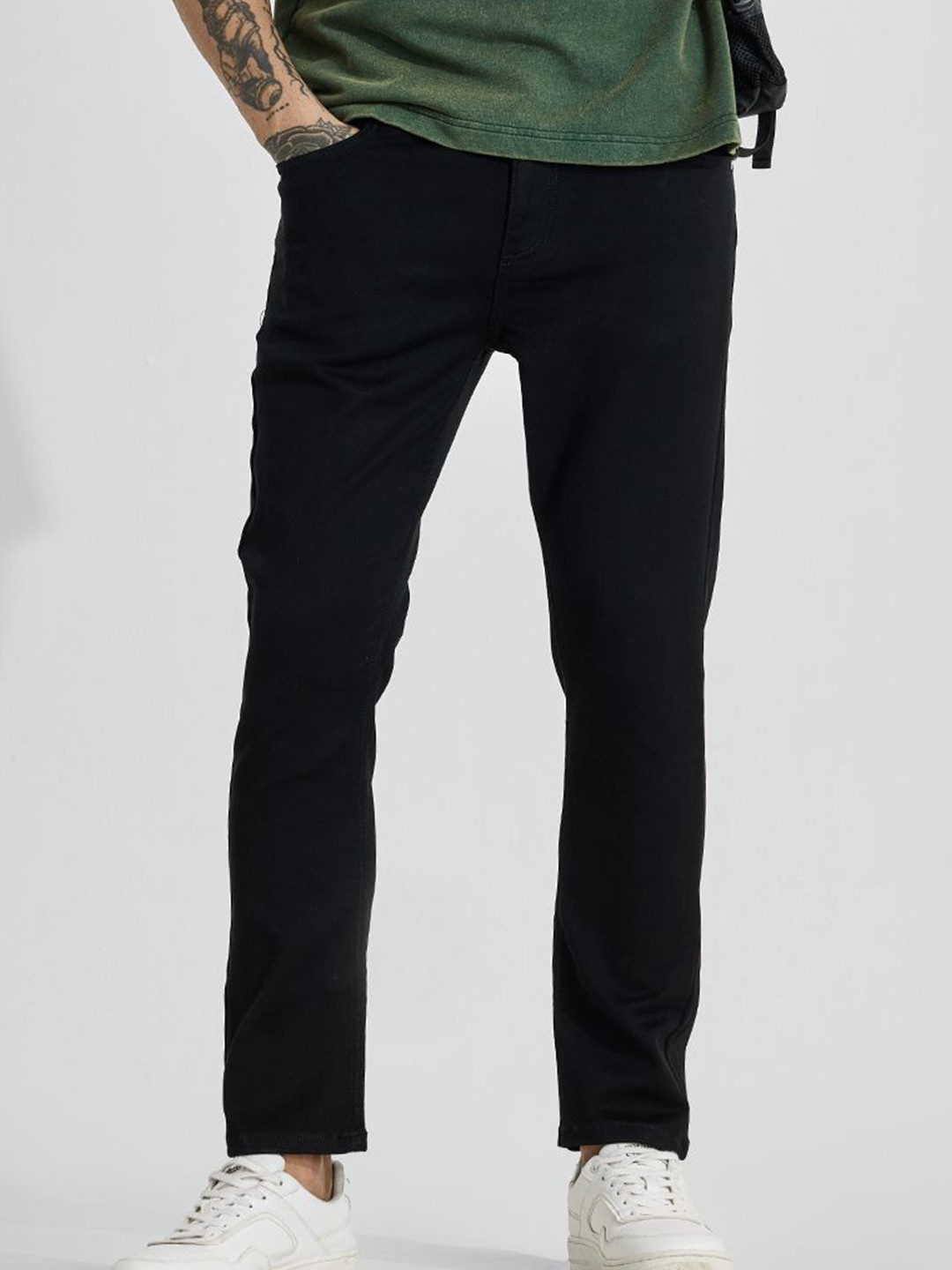 Snitch Men Jet Black Mid-Rise Slim Fit Jeans