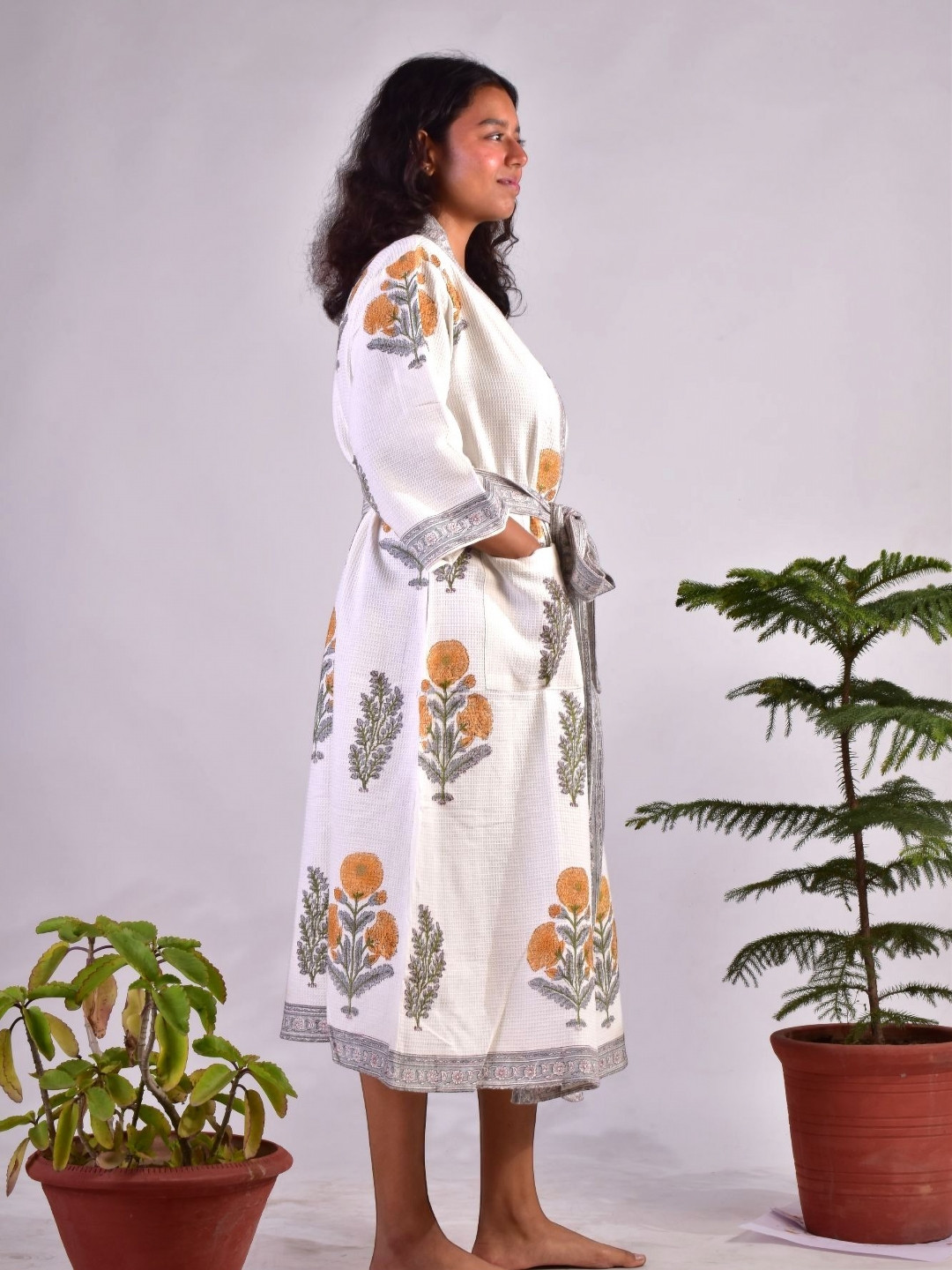 Feels Like Home Royal Collection, Daisies Yellow Floral Cotton Drawstring Midi Bath Robe