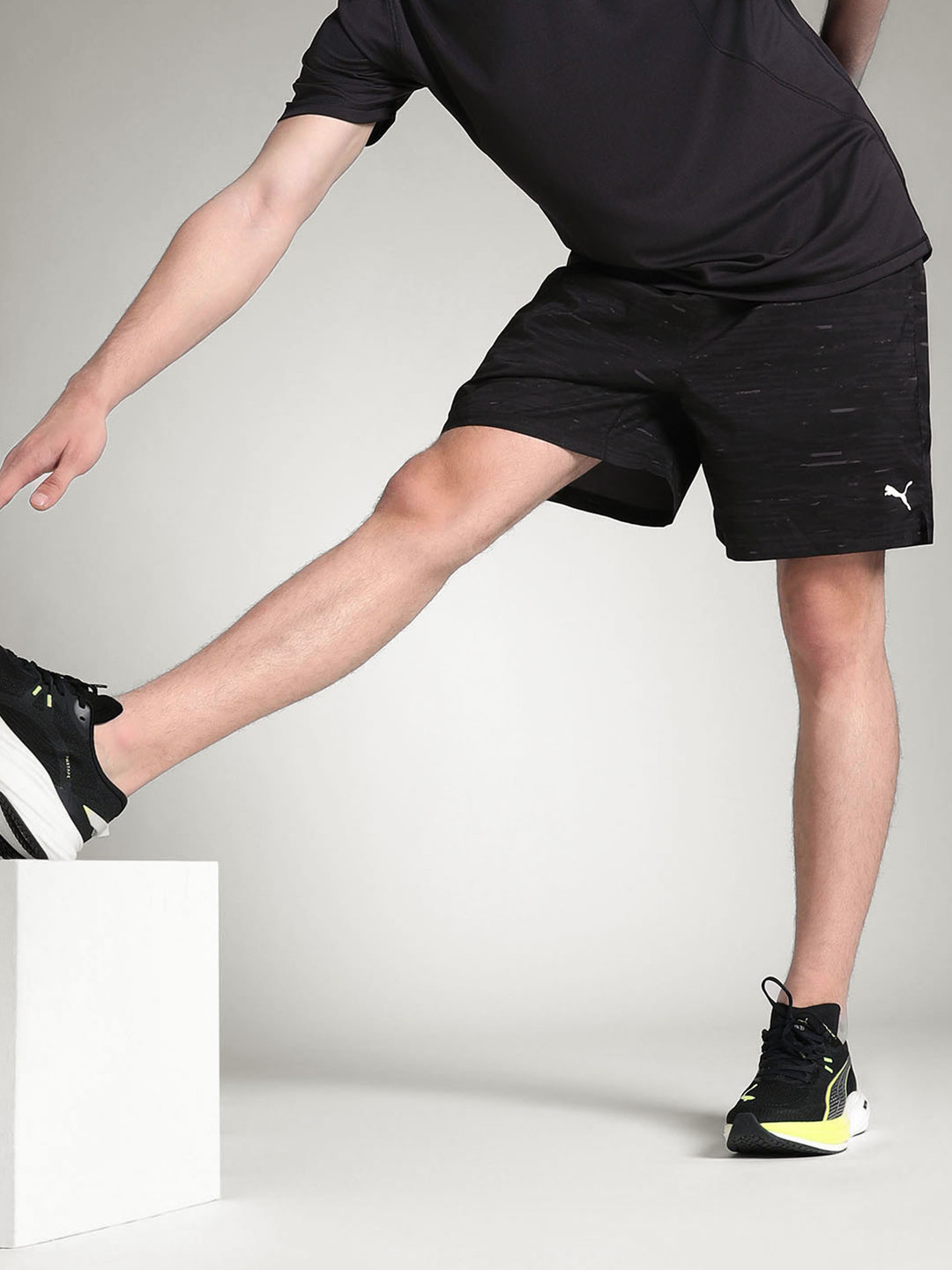 Puma Train All Day Graphic Woven Men Training Shorts