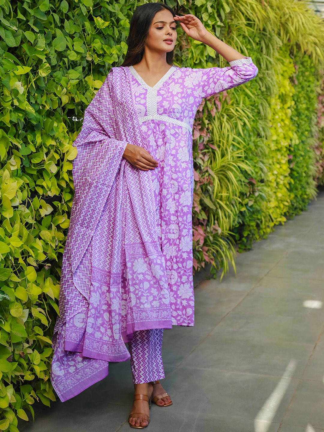 RADOSS Women Floral Printed Regular Pure Cotton Kurta with Trousers & With Dupatta