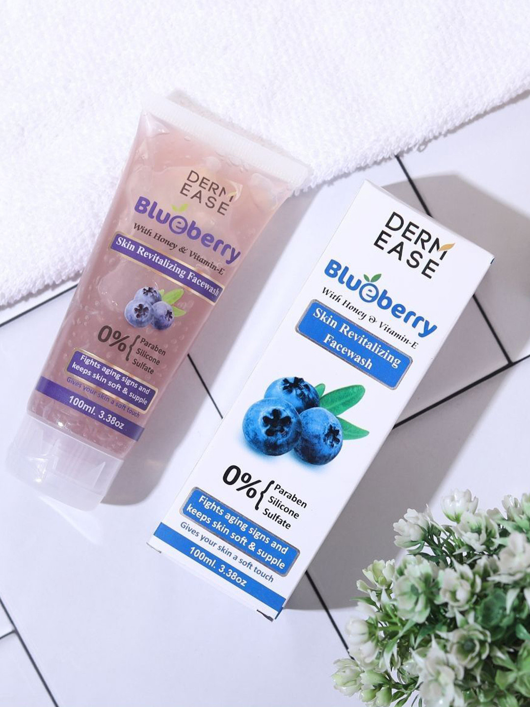 DERMEASE Blueberry Face Wash With Honey & Vitamin E Skin Revitalizing Face Wash- 100 ml