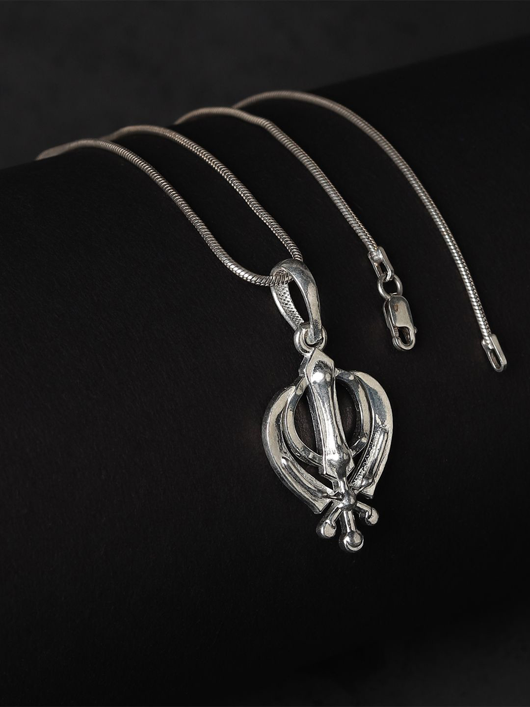 AKSHAT SAPPHIRE Kids 925 Sterling Silver Sardar Symbol Temple Pendant