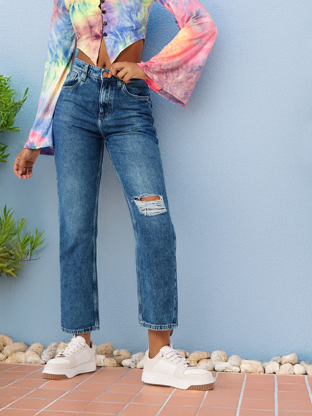 DressBerry Women Ripped Faded Relaxed Fit Jeans