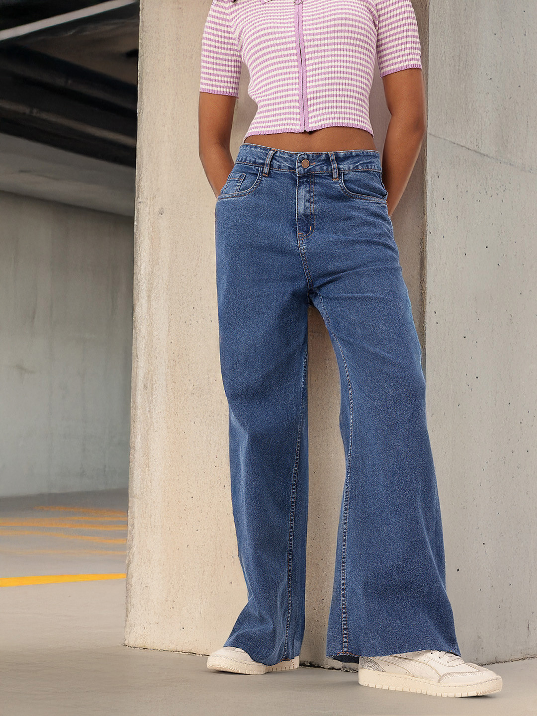 DressBerry Women Light Fade Straight Fit Jeans
