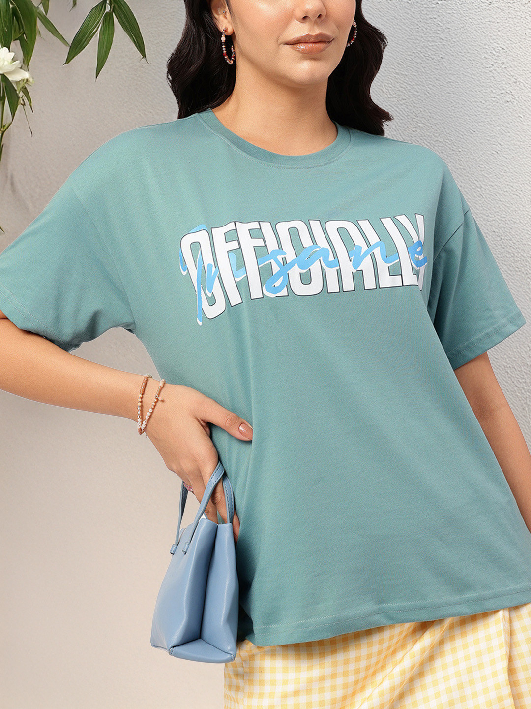DressBerry Loose Drop-Shoulder Typo Printed Relaxed Fit Tee