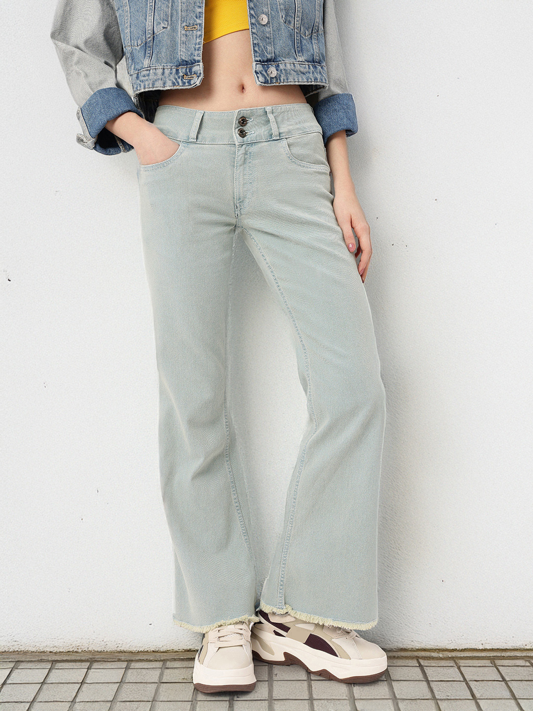 The Roadster Life Co. Women Soft Touch Bootcut Flared Fit Light Fade Frayed Hem Jeans