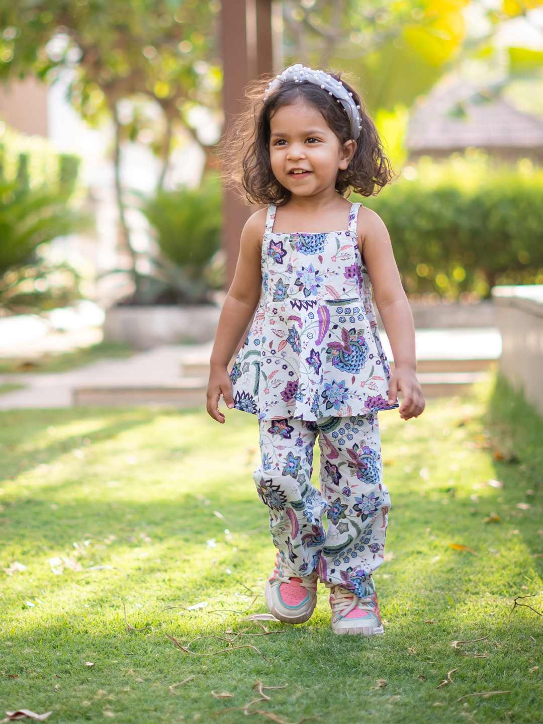 Peekaaboo Kids Girls Printed Shoulder Straps Neck Pure Cotton Top With Palazzo