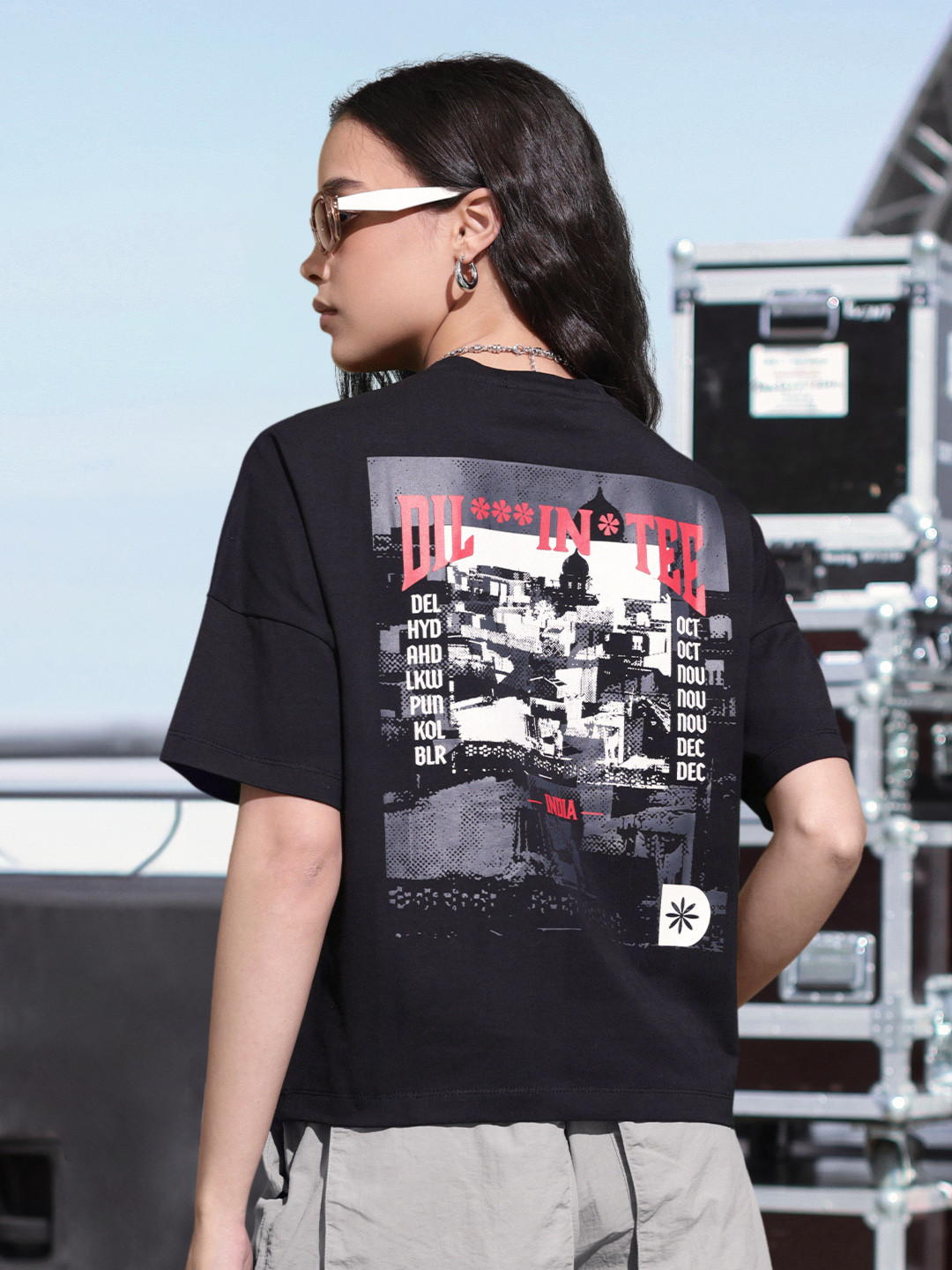 DressBerry Graphic Oversized Drop Shoulder Concert T-shirt