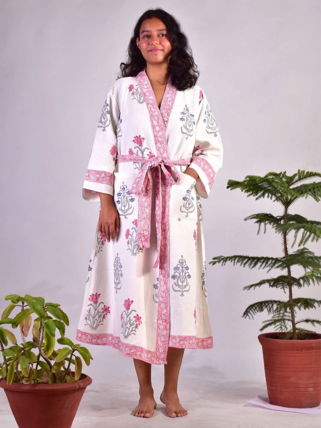 Feels Like Home Royal Collection White Floral Cotton Drawstring Midi Bath Robe