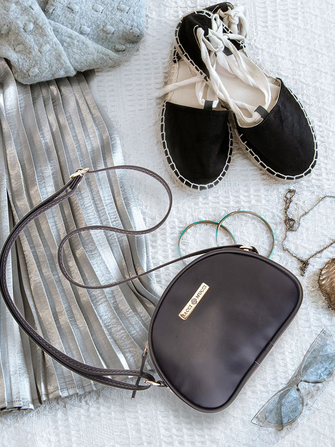 Sacci Mucci Sling Bag with Tasselled