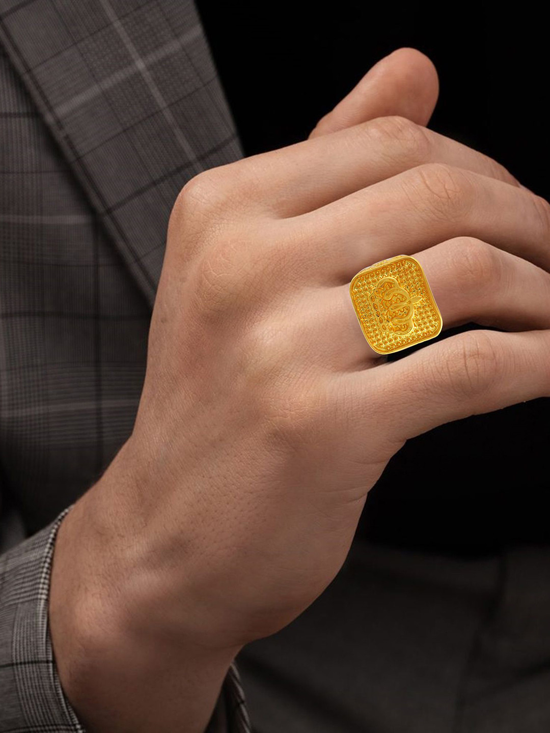 MEMOIR Men Gold-Plated Wedding Engagement Finger Ring