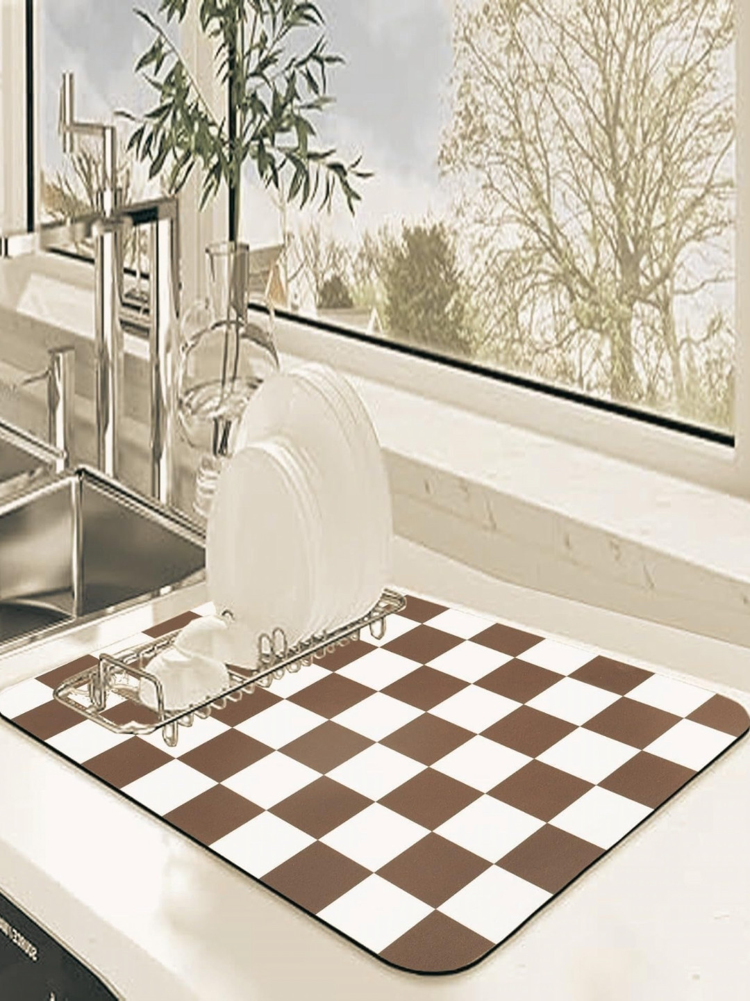 FAVRIA  Brown & White Checked Dish Drying Mat