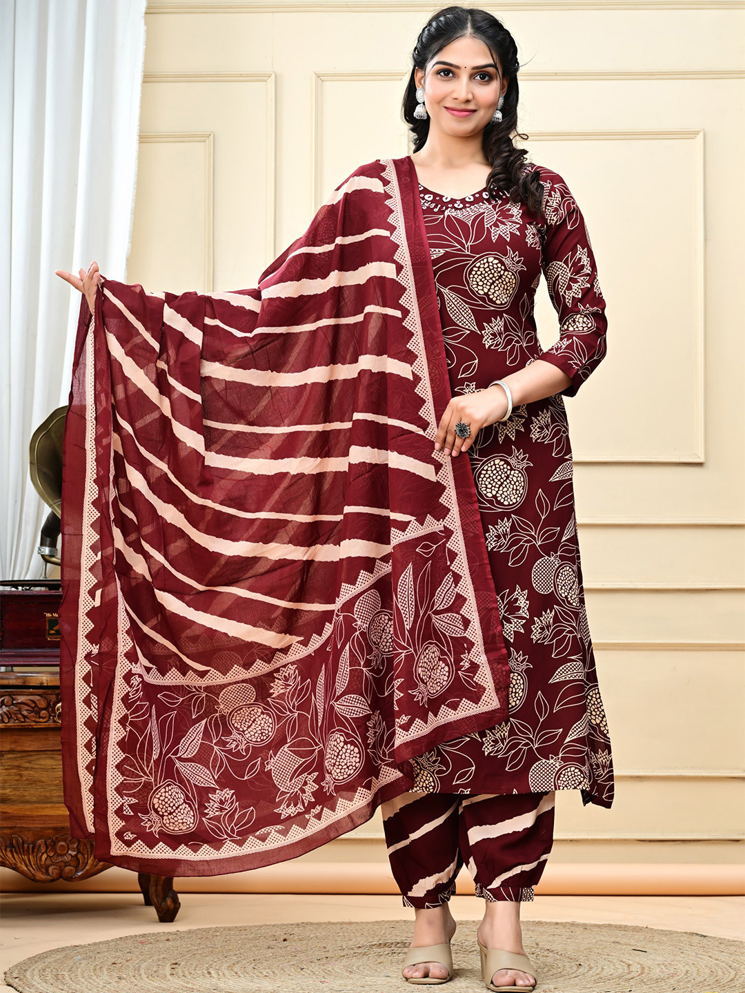 RAABA Women Floral Printed Regular Beads and Stones Kurta with Trousers & With Dupatta