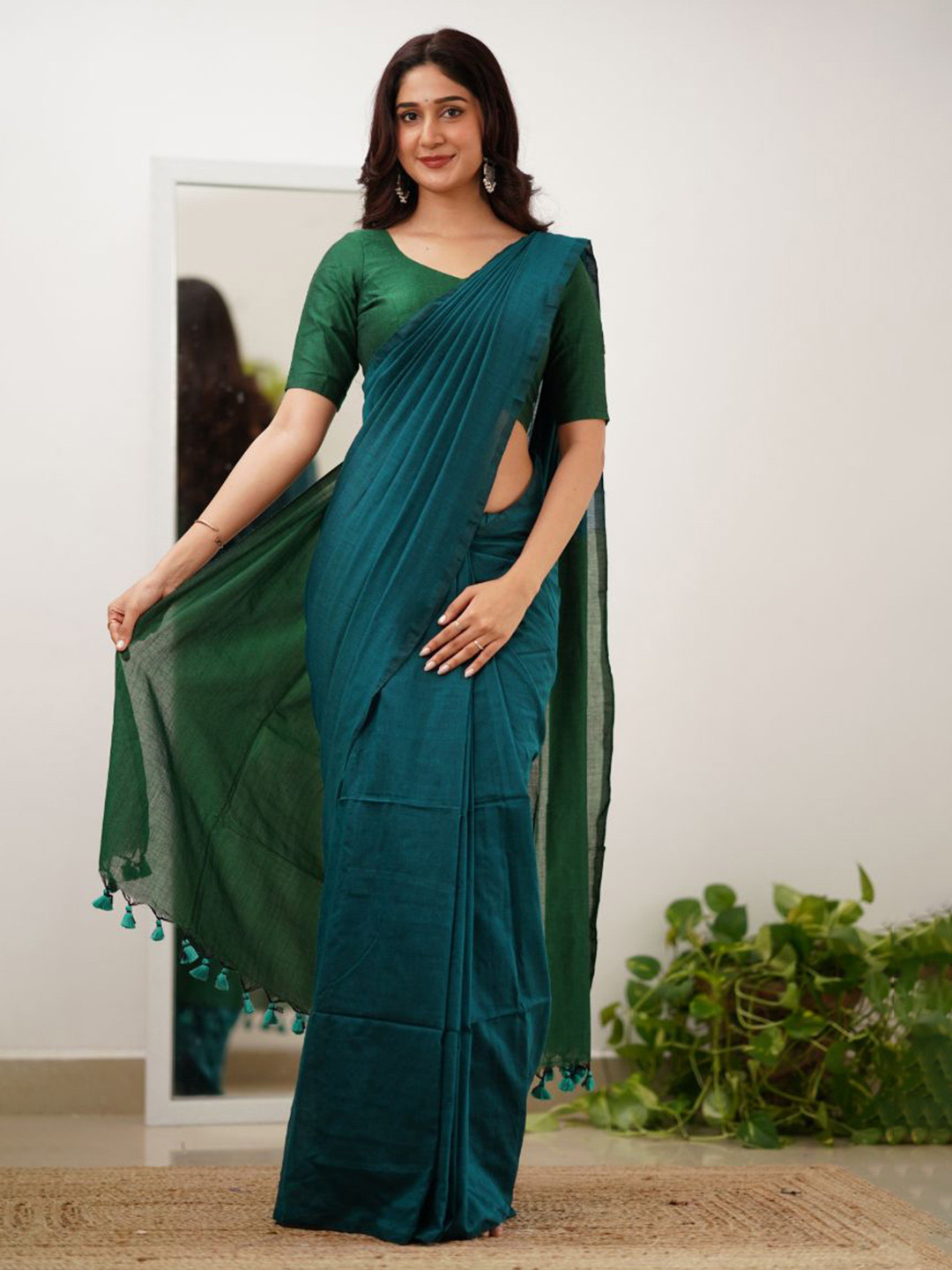 Sutisancha Rama Green Handloom Cotton Saree