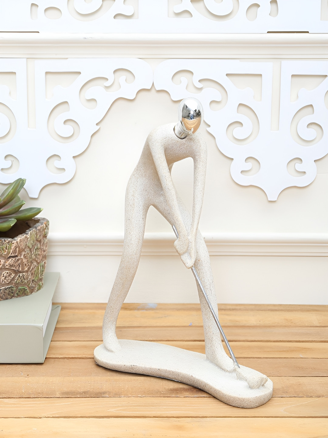 TAYHAA Golfer Silver Polyresin Natural Living Room Medium Showpiece - 9.4 Inches