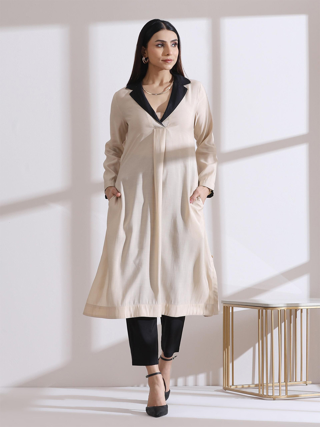 Swtantra Airskin Fawn Point Collar A-Line Kurta