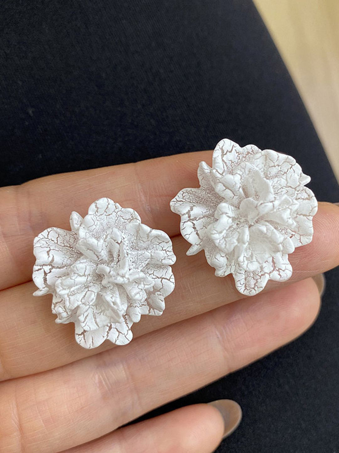 styledose Korean Gold-Plated Pearls Beaded Classic Studs